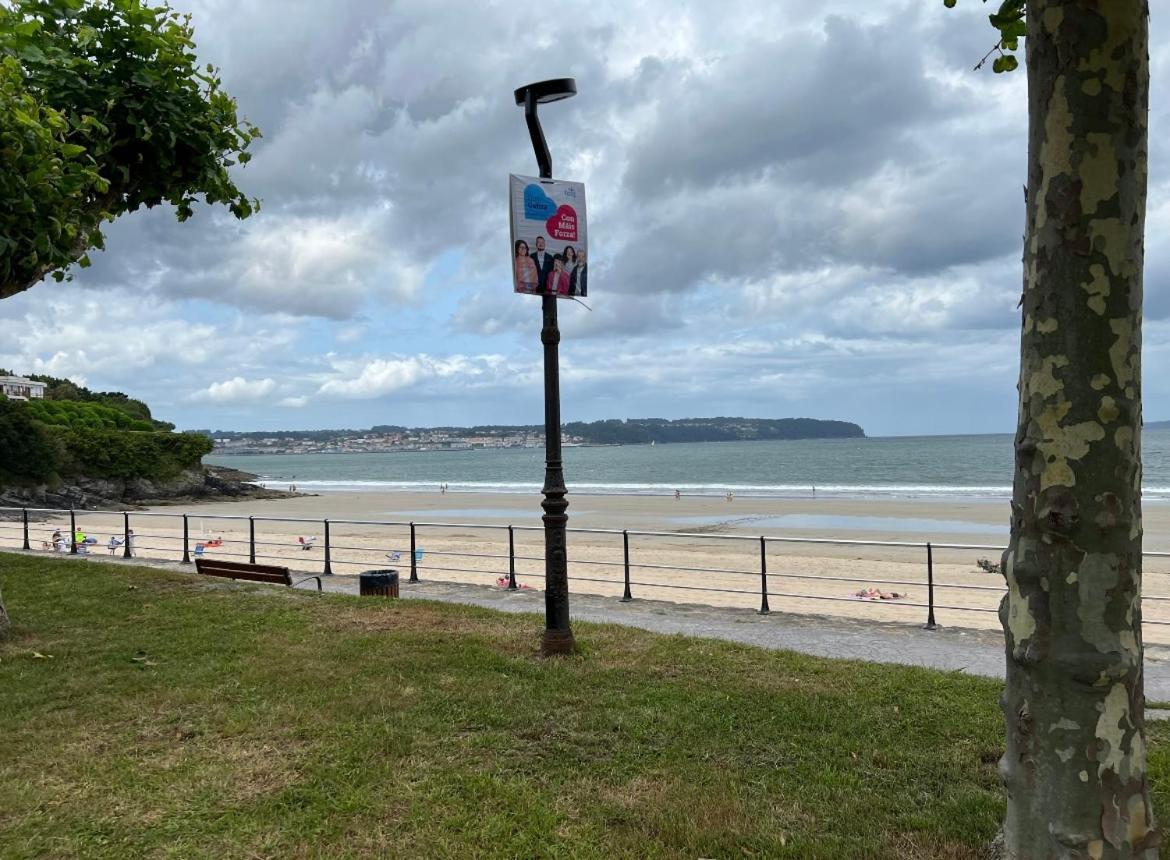 Apartamento A Pie De Playa En Mino Bagian luar foto