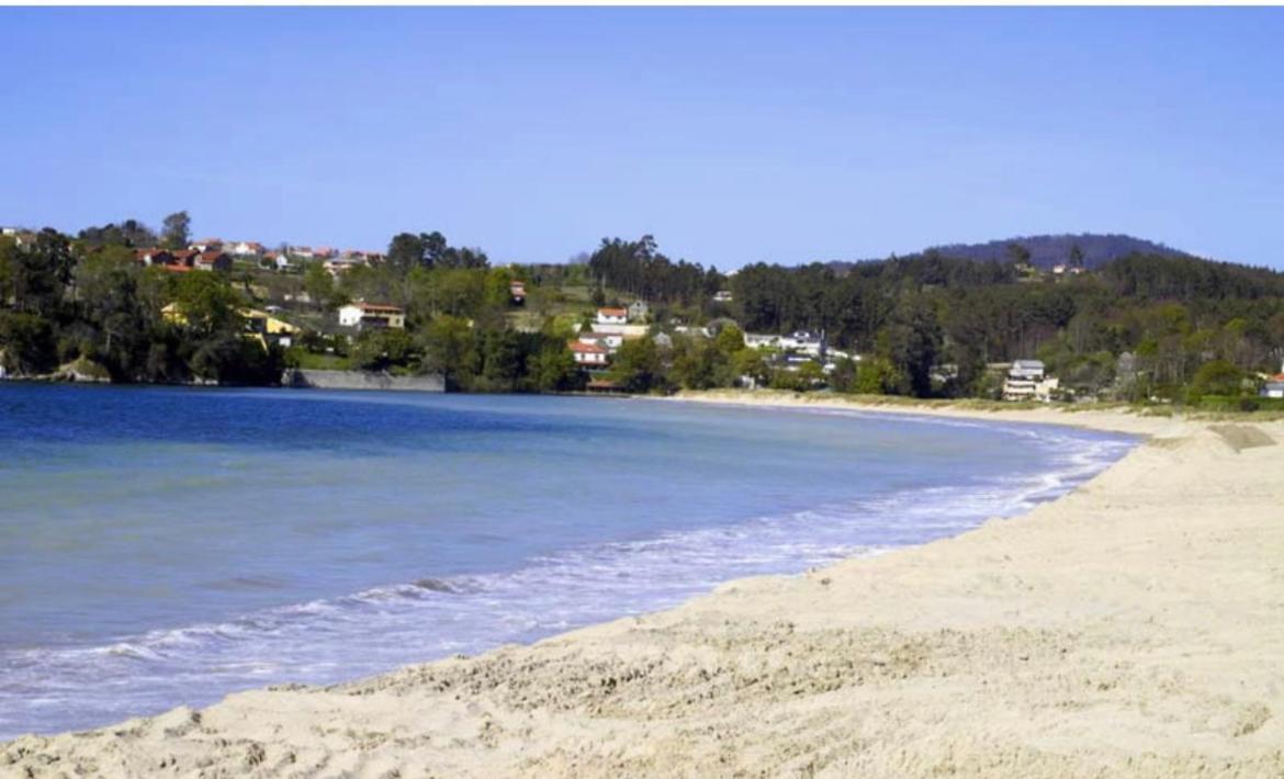 Apartamento A Pie De Playa En Mino Bagian luar foto